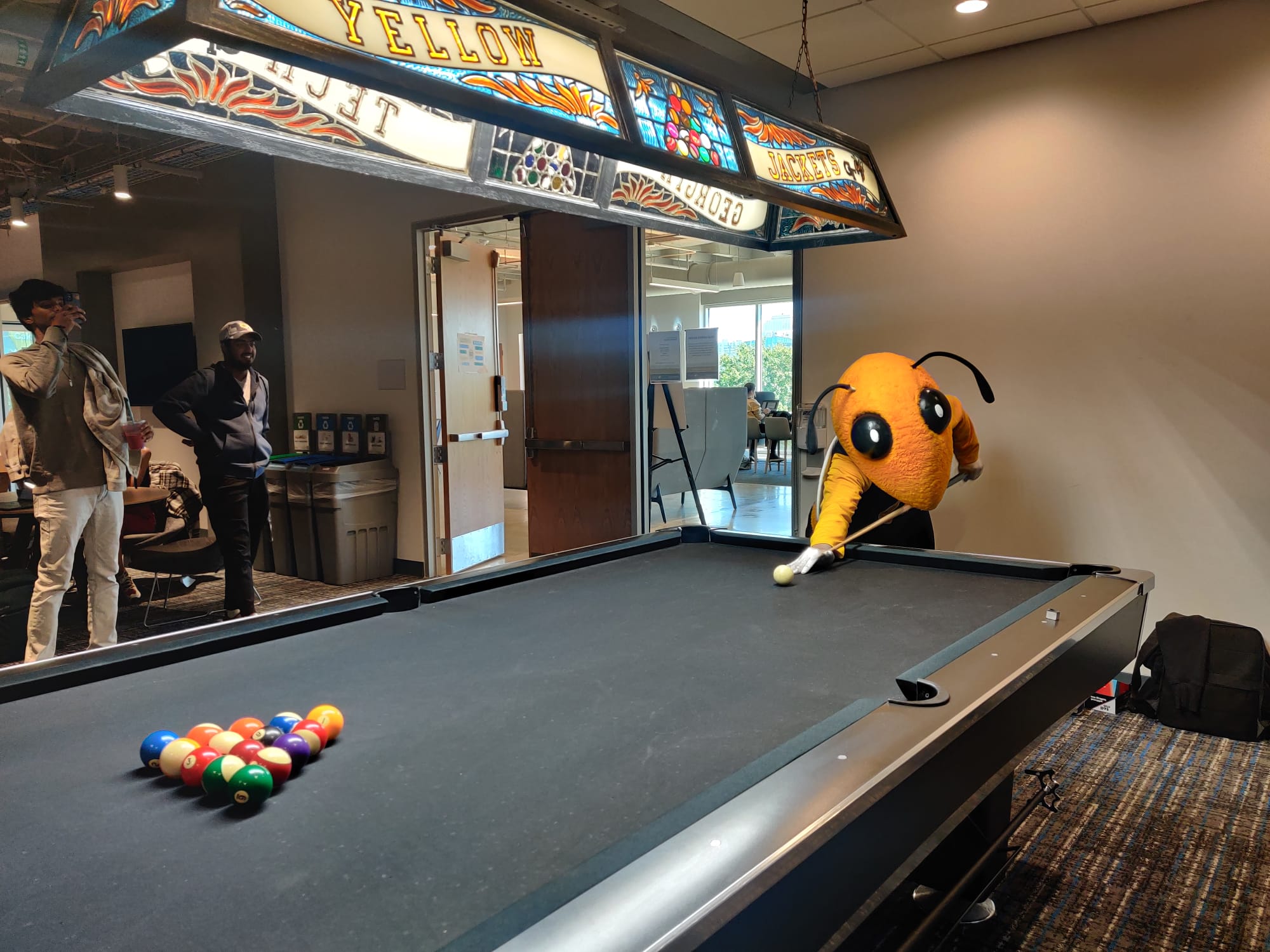 Buzz Planying pool